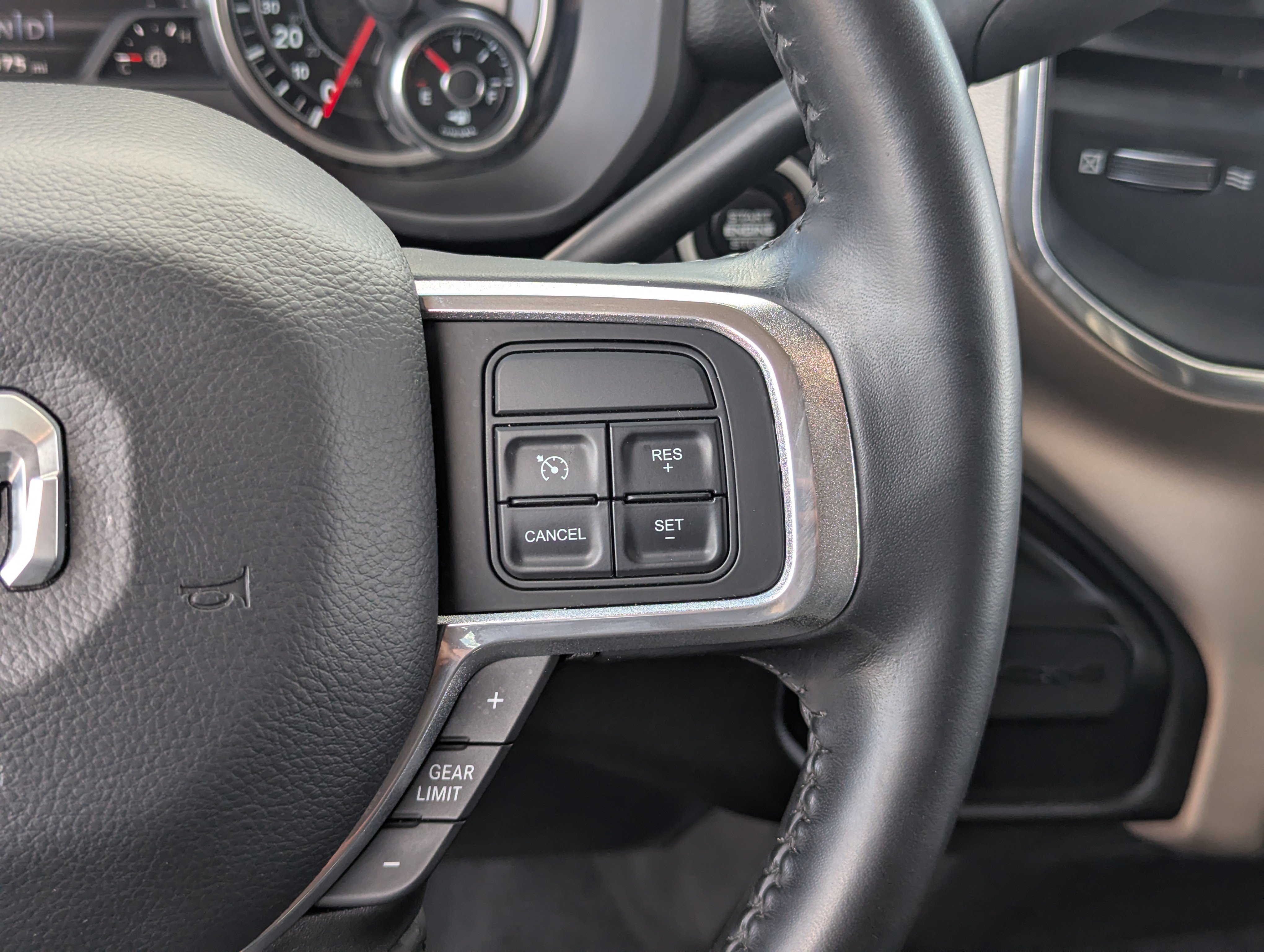 Used 2022 RAM 2500 Laramie AWD/4WD image 24