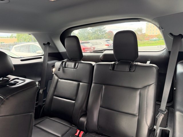 Used 2022 Ford Explorer XLT w/ Equipment Group 202A AWD/4WD image 24