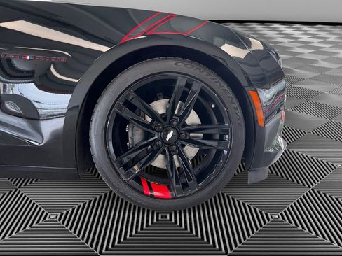 Used 2018 Chevrolet Camaro SS w/ Redline Edition RWD image 10