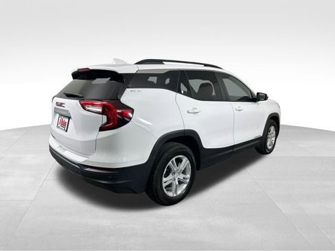 Used 2024 GMC Terrain SLE w/ Driver Convenience Package FWD image 7