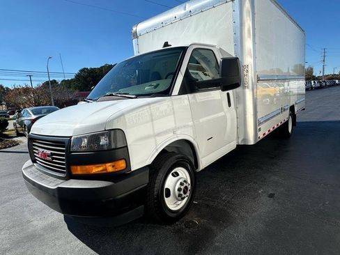 Used 2021 GMC Savana 3500 Extended w/ Power Convenience Package image 3