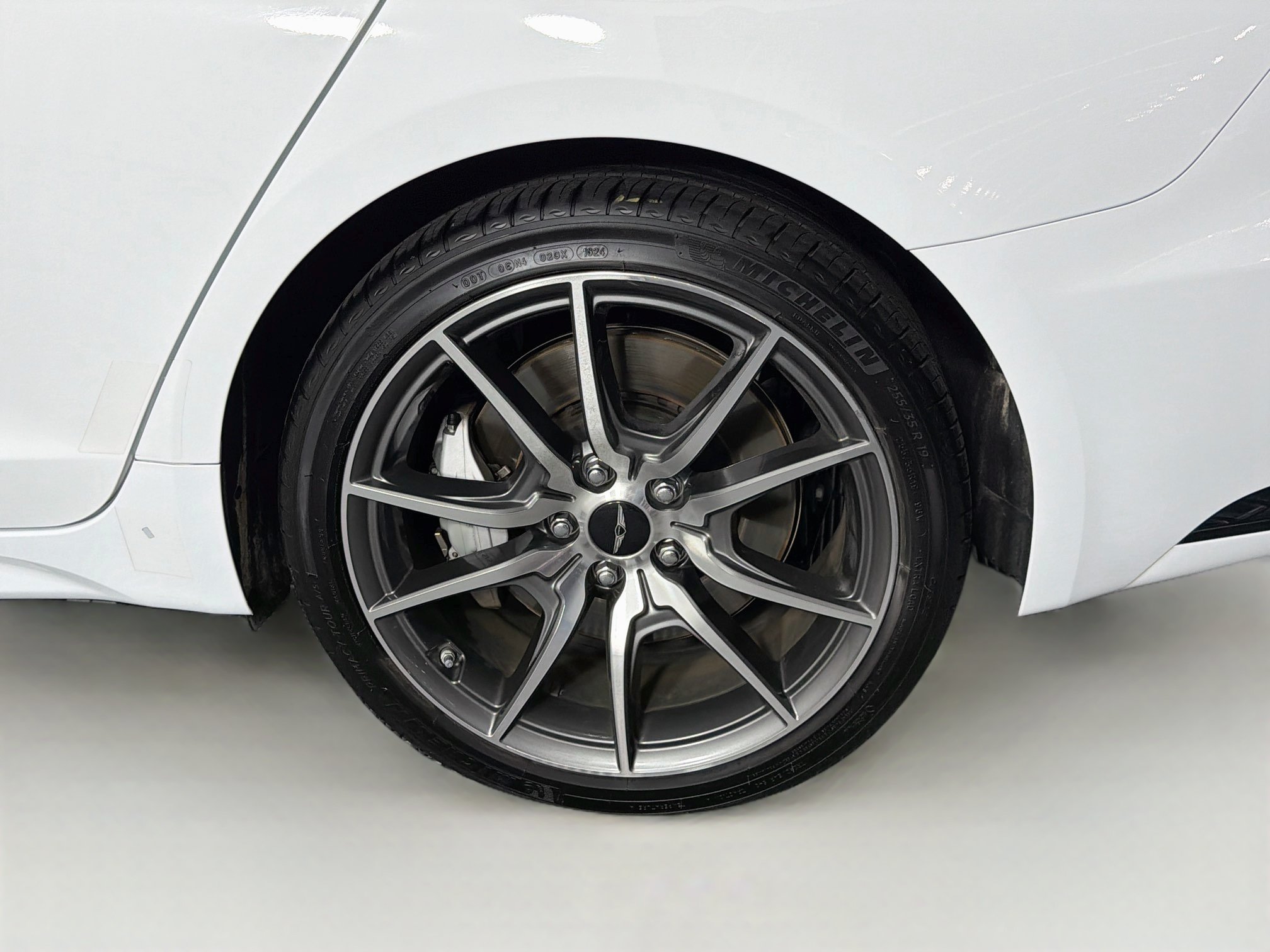 Used 2025 Genesis G70 2.5T RWD image 11