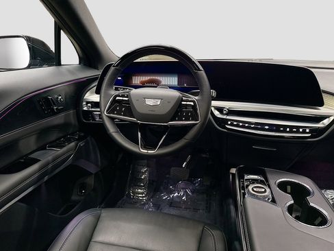 Used 2026 Cadillac Lyriq Premium Luxury AWD/4WD image 27