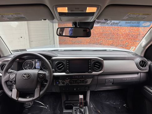 Used 2023 Toyota Tacoma SR5 w/ Technology Package AWD/4WD image 13