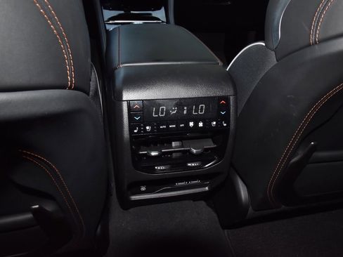 Used 2023 Jeep Grand Cherokee L Summit AWD/4WD image 20