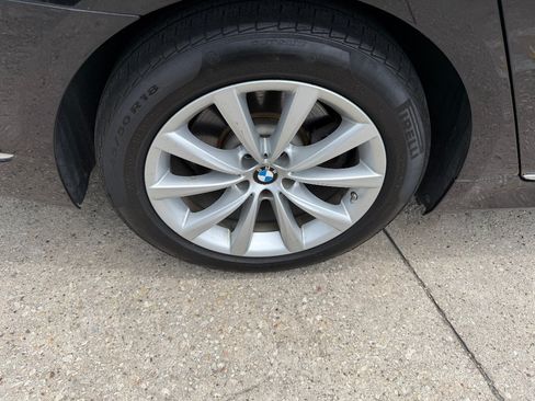 Used 2017 BMW 740i RWD image 6