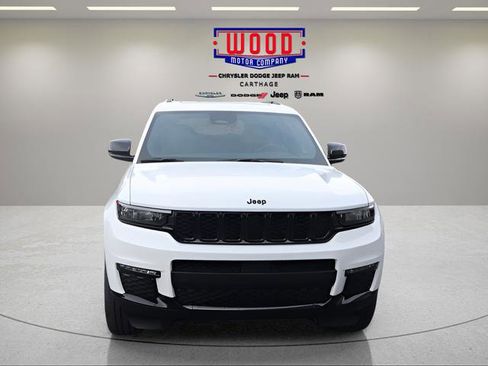 New 2025 Jeep Grand Cherokee L Limited w/ Black Appearance Package image 8