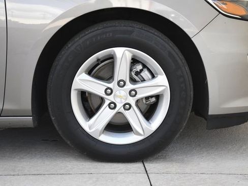 Used 2024 Chevrolet Malibu LS w/ Driver Confidence Package image 29