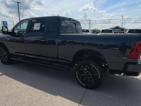 Used 2025 RAM 2500 Laramie w/ Night Edition AWD/4WD image 6