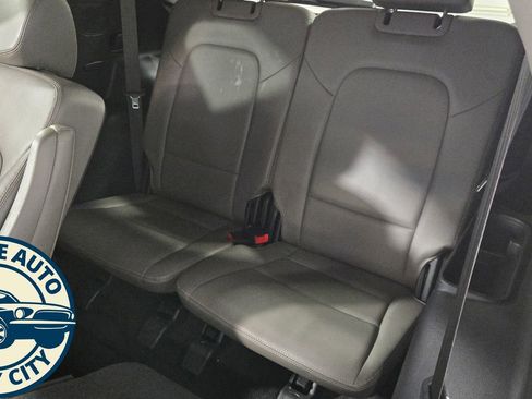 Used 2019 Hyundai Santa Fe XL image 32