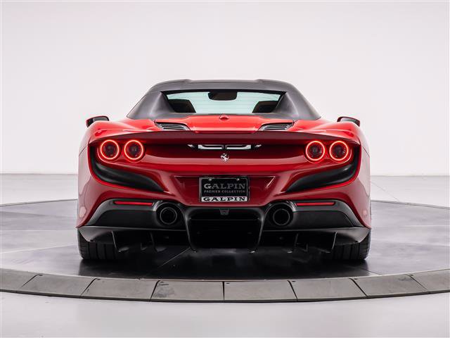 Used 2022 Ferrari F8 Tributo RWD image 12