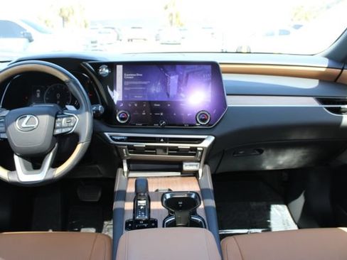 Used 2024 Lexus RX 350 Premium w/ Convenience Package FWD image 10
