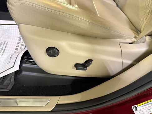 Used 2021 Jeep Grand Cherokee Limited w/ Luxury Group II image 11