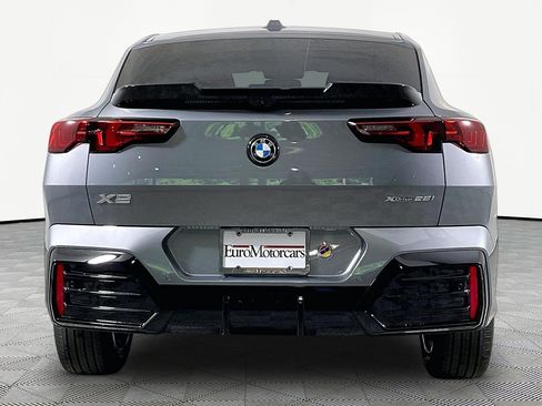 New 2026 BMW X2 xDrive28i AWD/4WD image 5