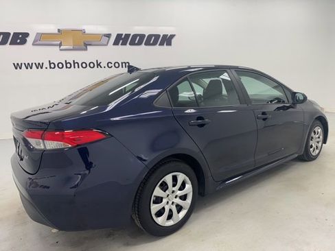 Used 2024 Toyota Corolla LE FWD image 5