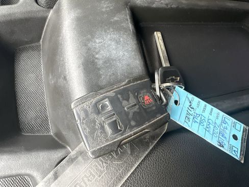 Used 2020 Chevrolet Silverado 1500 Custom w/ Infotainment Package image 39