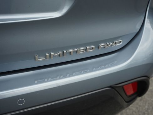 Used 2022 Toyota Highlander Limited image 10