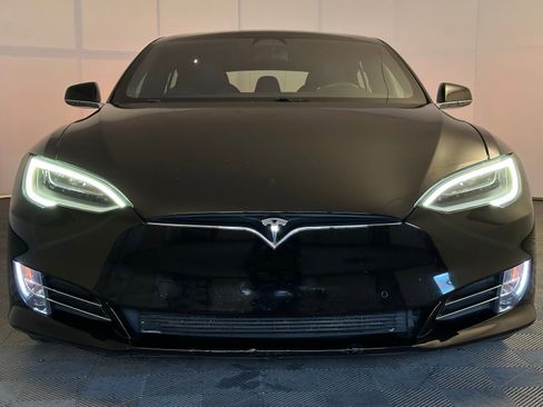 Used 2020 Tesla Model S Long Range Plus image 21