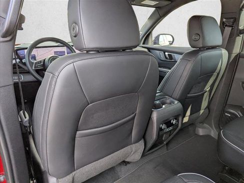 Used 2025 Buick Enclave Sport Touring w/ Power Package image 25