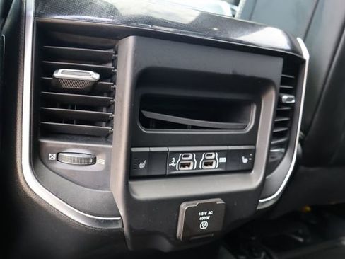 Used 2019 RAM 1500 Laramie AWD/4WD image 8