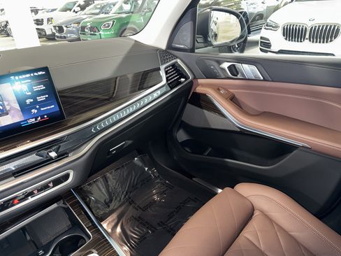 Used 2026 BMW X7 xDrive40i AWD/4WD image 31