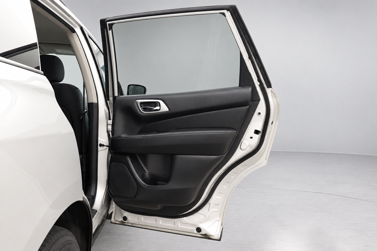 Used 2019 Nissan Pathfinder SV w/ Cargo Package FWD image 13