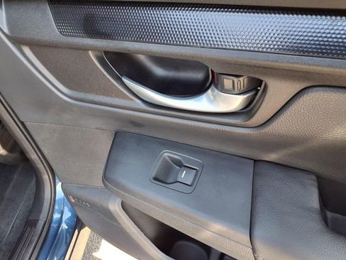Used 2025 Honda CR-V LX image 25