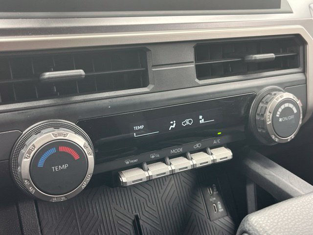 Used 2025 Toyota 4Runner SR5 AWD/4WD image 17