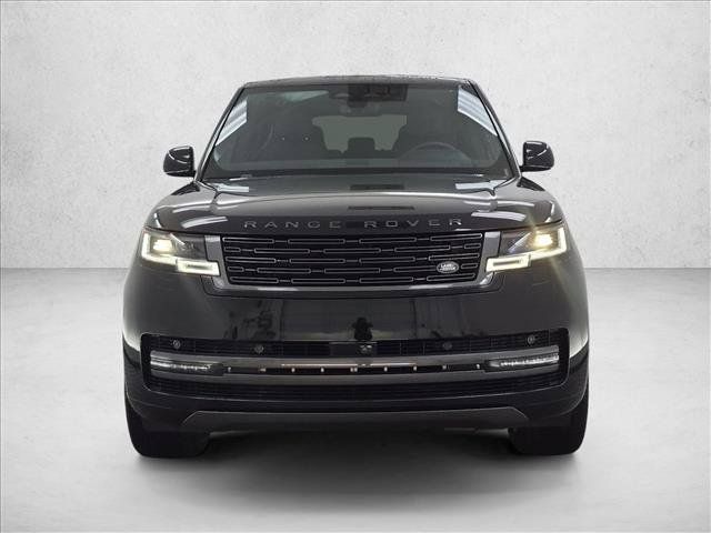 Certified 2025 Land Rover Range Rover Long Wheelbase SE AWD/4WD image 2