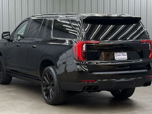 Used 2025 GMC Yukon XL Denali w/ Sun & Power Step Package image 3