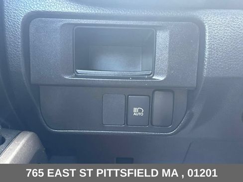 Used 2018 Toyota Tacoma SR5 AWD/4WD image 23