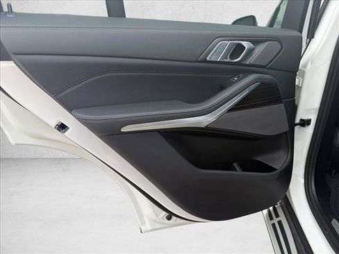 Used 2026 BMW X5 sDrive40i RWD image 15