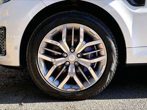 Used 2017 Land Rover Range Rover Sport SVR image 31
