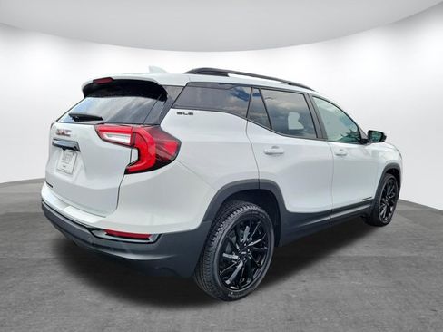 Used 2023 GMC Terrain SLE w/ Elevation Edition FWD image 5