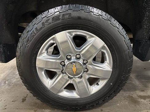 Used 2022 Chevrolet Silverado 2500 LTZ w/ LTZ Plus Package image 45