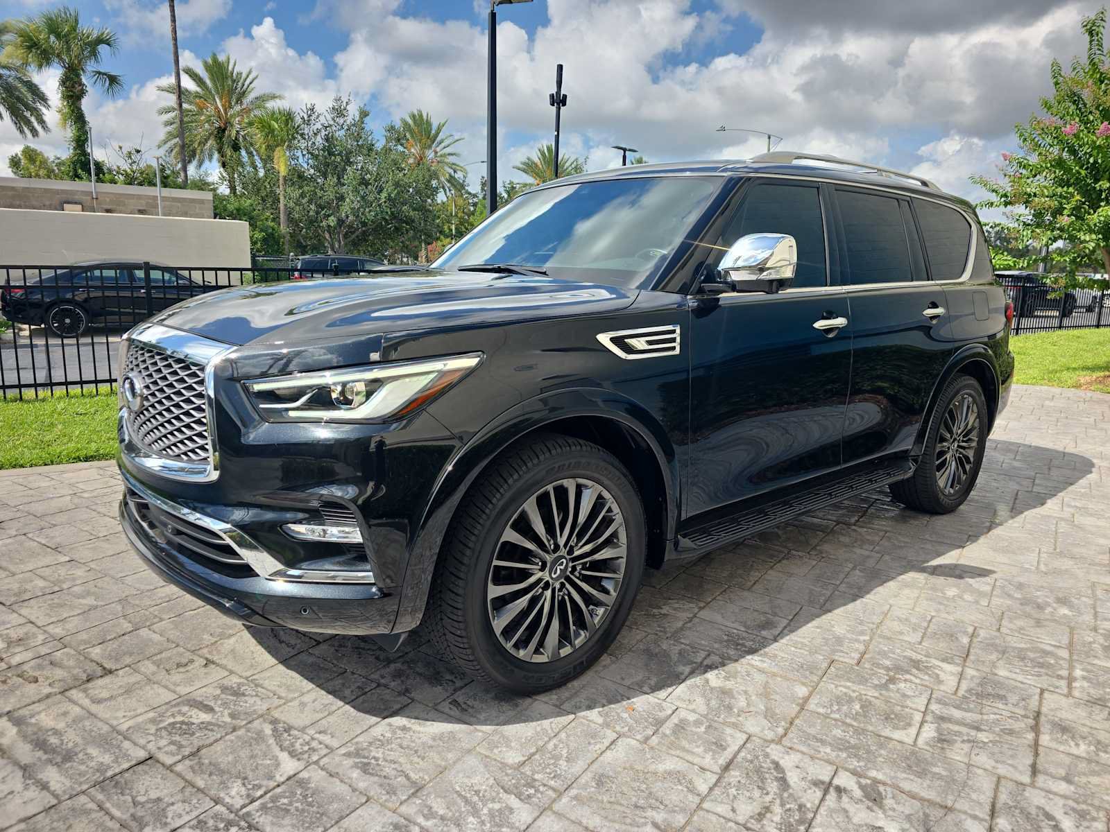 Used 2023 INFINITI QX80 Sensory w/ Cargo Package RWD image 7
