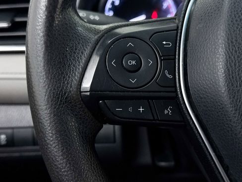 Used 2018 Toyota Camry LE w/ Convenience Package image 30