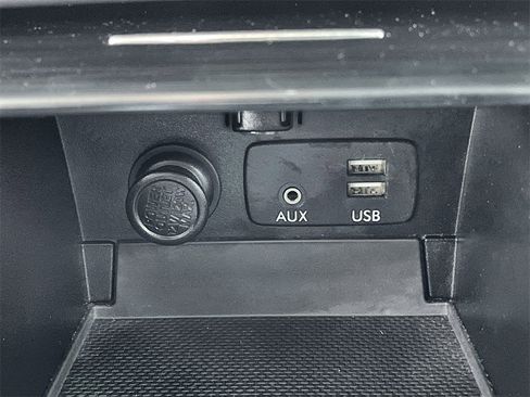 Used 2016 Subaru Legacy 2.5i Limited image 25