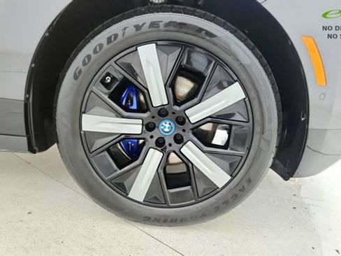 Used 2024 BMW iX xDrive50 w/ Sport Package AWD/4WD image 72