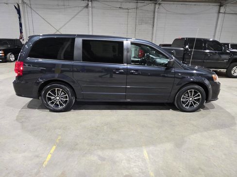 Used 2014 Dodge Grand Caravan SE w/ Quick Order Package 29E SE FWD image 13