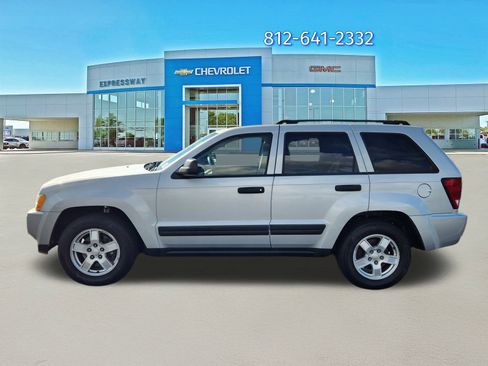 Used 2005 Jeep Grand Cherokee Laredo image 4