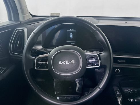 Used 2024 Kia Sorento S image 18