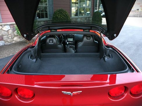 Used 2012 Chevrolet Corvette Grand Sport w/ 2LT Preferred Equipment Group RWD image 8