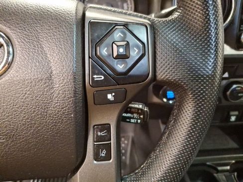 Used 2021 Toyota Tacoma TRD Off-Road image 21
