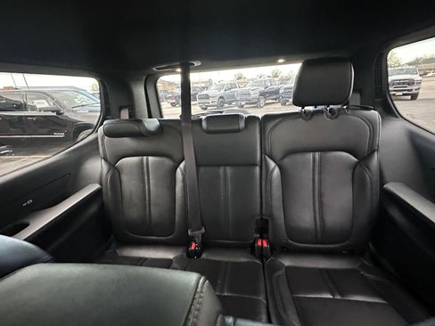 Used 2024 Jeep Wagoneer Series II w/ Flexible Seating Group image 36