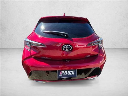 Used 2022 Toyota Corolla XSE FWD image 4