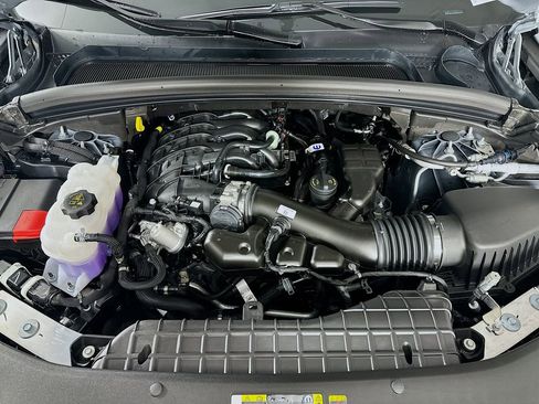 New 2025 Jeep Grand Cherokee Altitude image 18