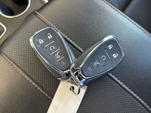 Used 2019 Chevrolet Traverse Premier w/ Driver Confidence II Package image 25