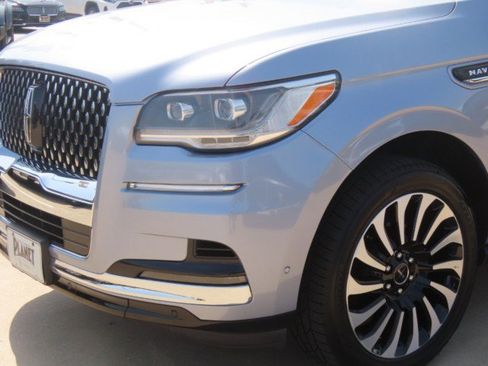 Used 2022 Lincoln Navigator Black Label AWD/4WD image 3