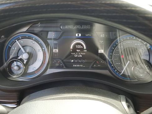 Used 2022 RAM 2500 Limited AWD/4WD image 24